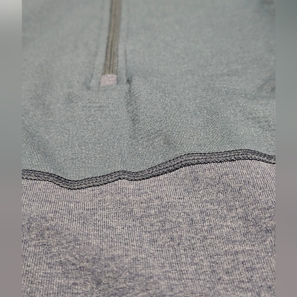 Hoka one one pull over - Picture 3 of 8